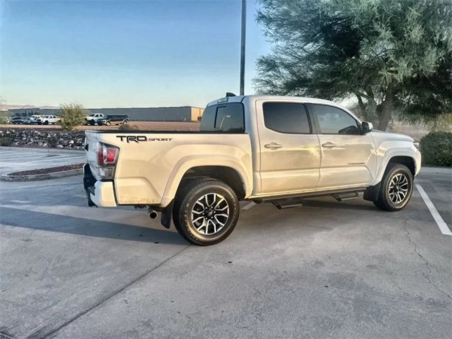2023 Toyota Tacoma TRD Sport photo 1