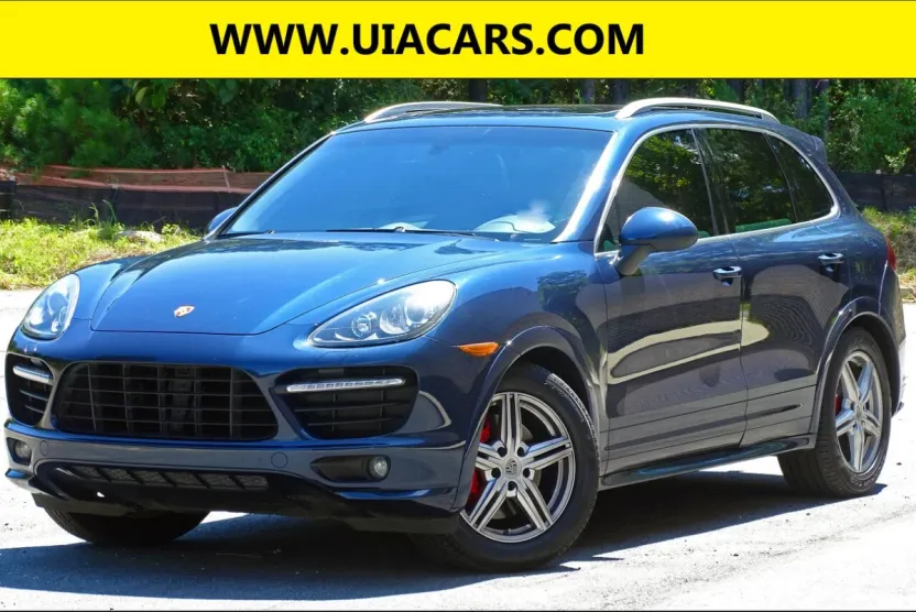 2014 Porsche Cayenne GTS photo 1