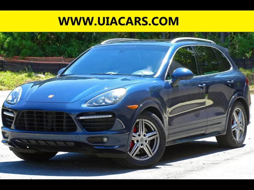 2014 Porsche Cayenne GTS photo 1