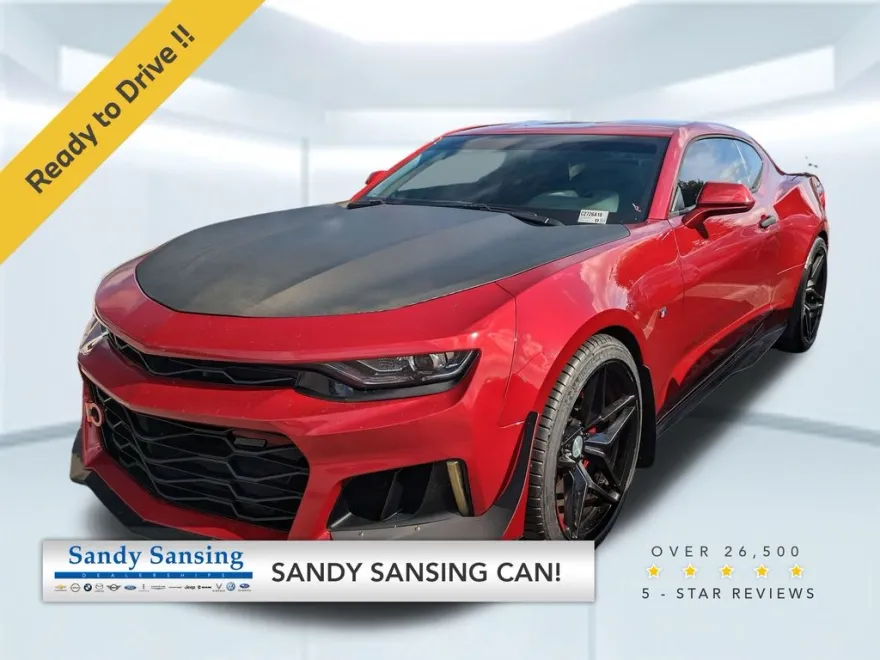2019 Chevrolet Camaro 1LT photo 1