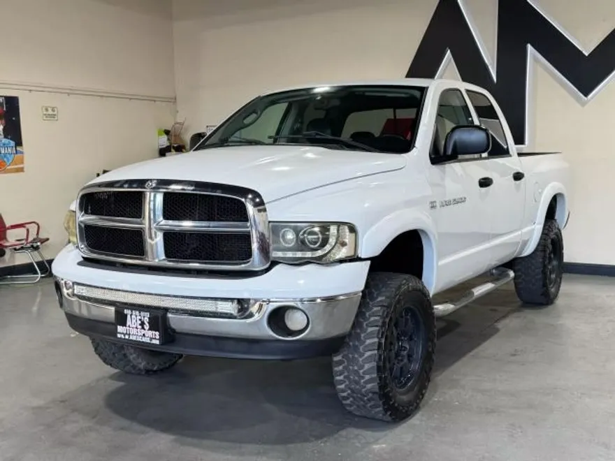 2005 Dodge Ram SLT photo 1