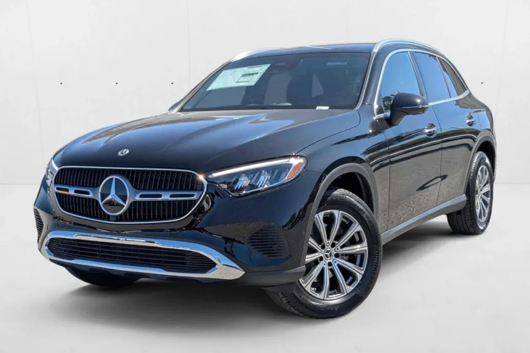 2025 Mercedes Benz GLC 300 photo 1