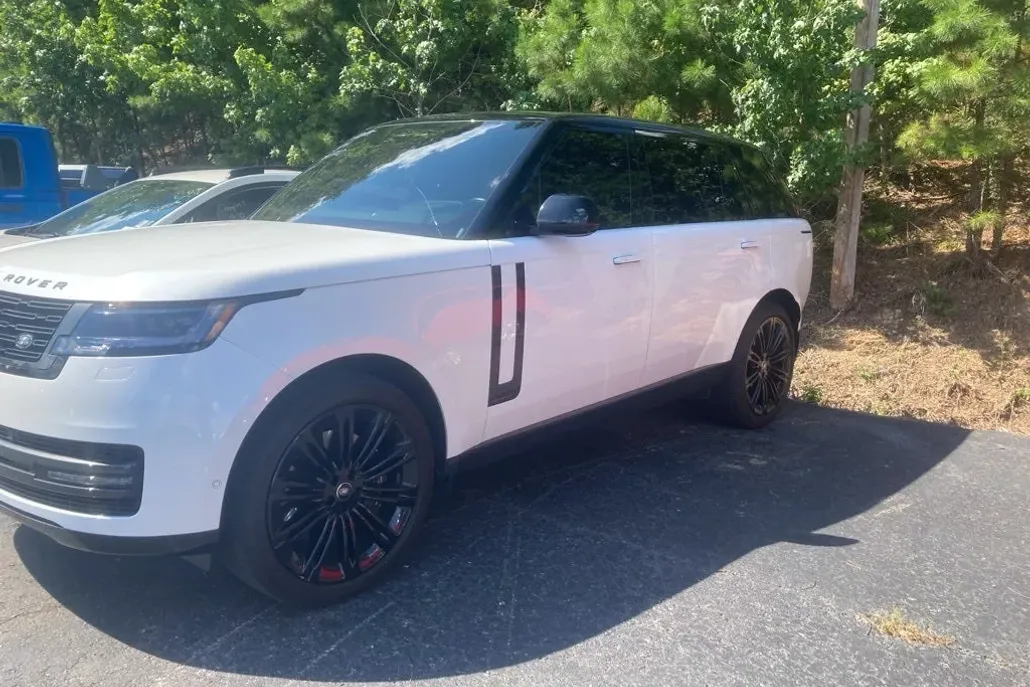 2025 Land Rover Range Rover Autobiography photo 1
