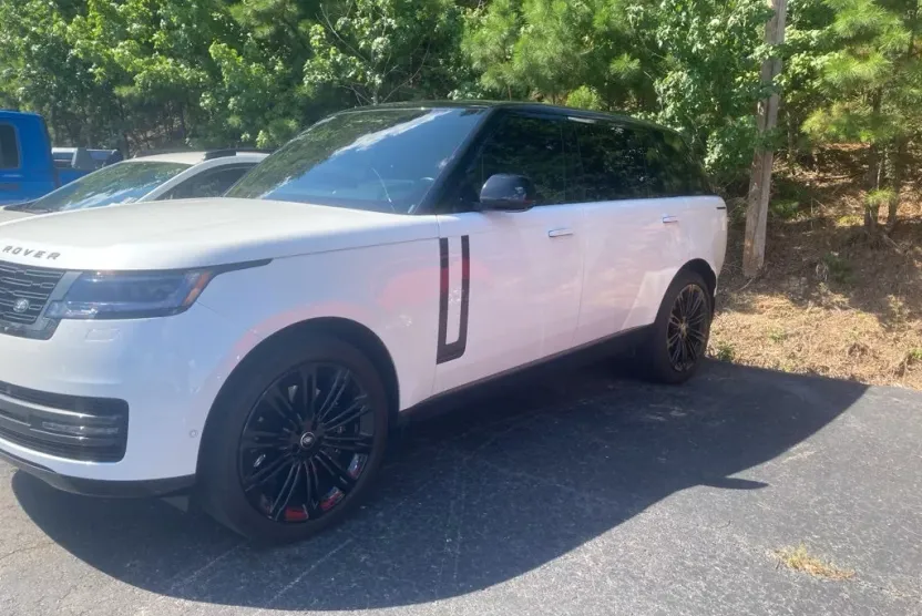 2025 Land Rover Range Rover Autobiography photo 1