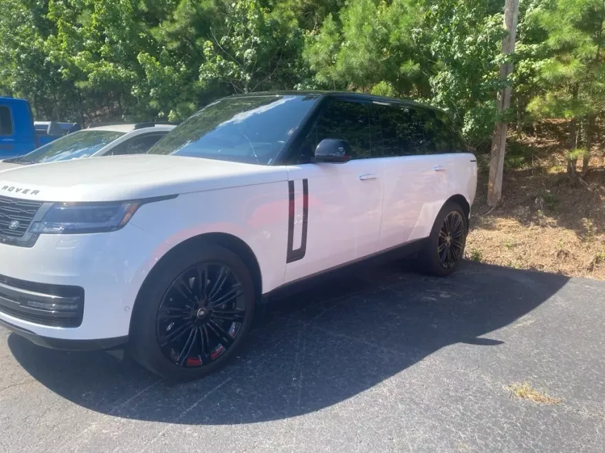 2025 Land Rover Range Rover Autobiography photo 1