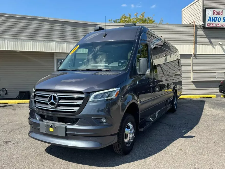 2023 Mercedes Benz Sprinter 3500 photo 1