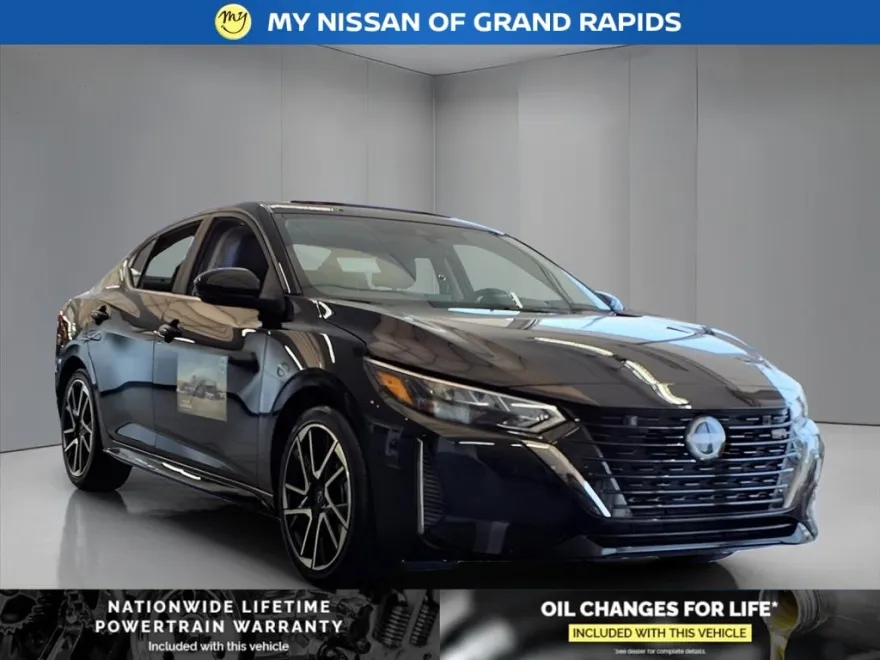 2025 Nissan Sentra SR photo 1