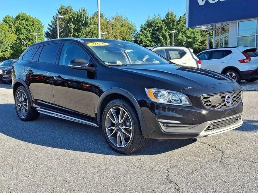 2018 Volvo V60 Cross Country T5 AWD photo 1
