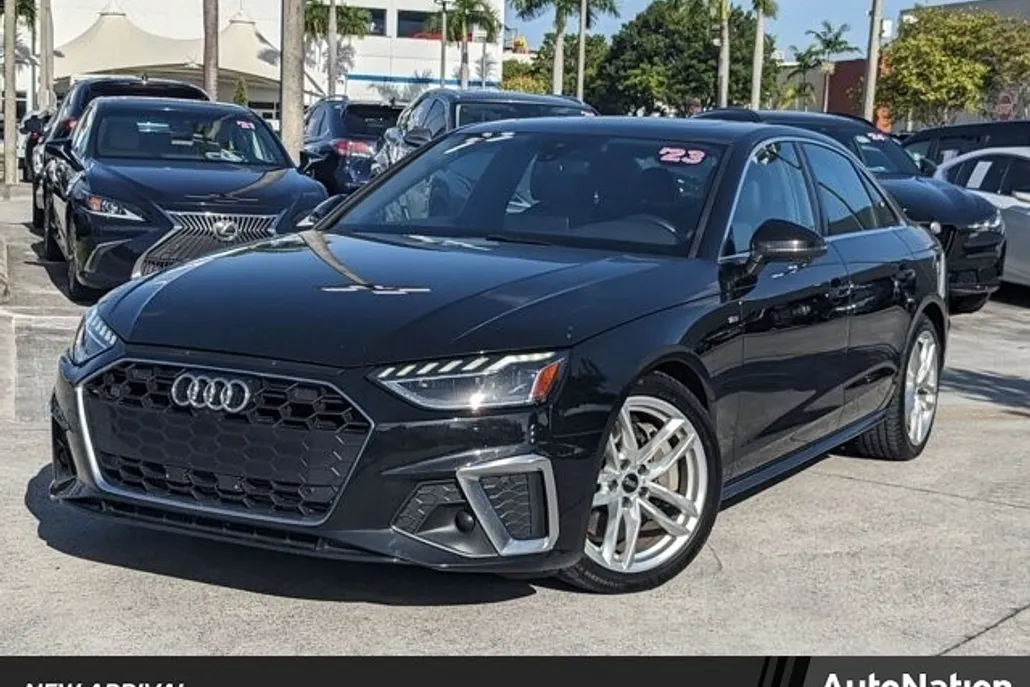 2023 Audi A4 S line Quattro Premium Plus photo 1