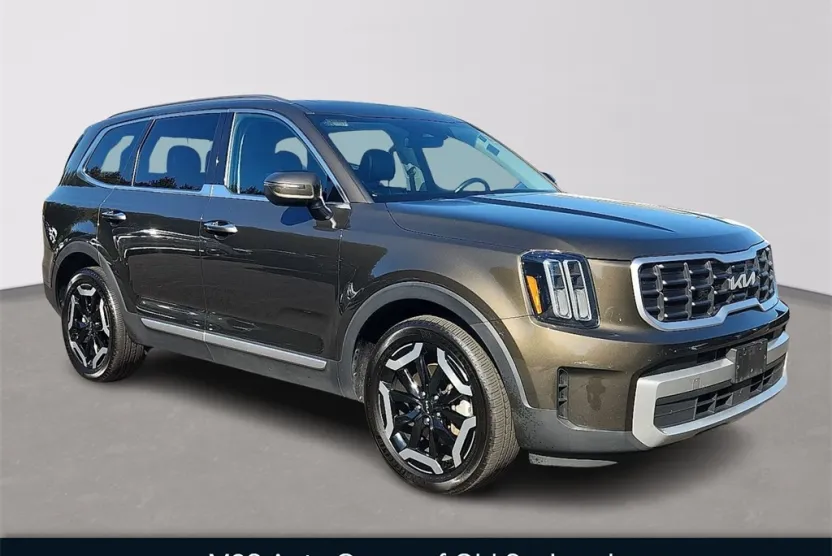 2023 Kia Telluride S photo 1