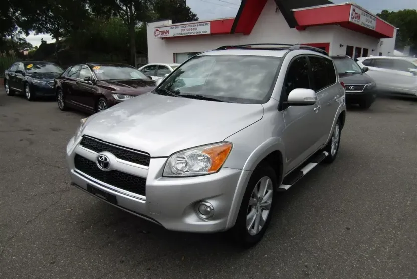 2011 Toyota RAV4 Limited photo 1