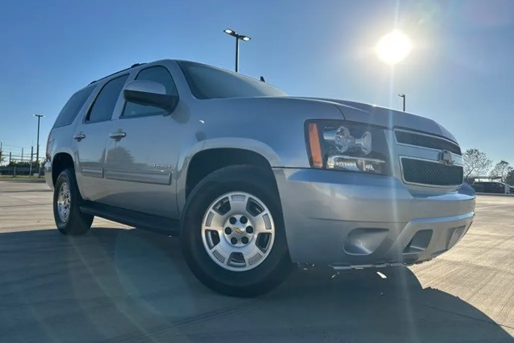 2013 Chevrolet Tahoe LS photo 1