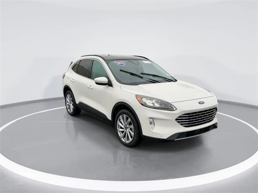 2022 Ford Escape Titanium photo 1
