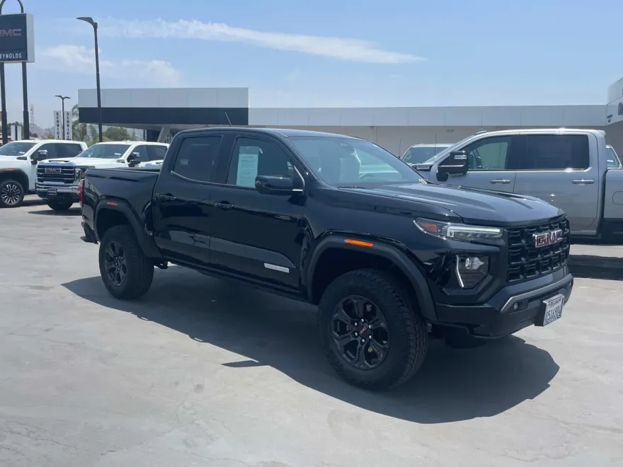 2025 Gmc Canyon Elevation photo 1