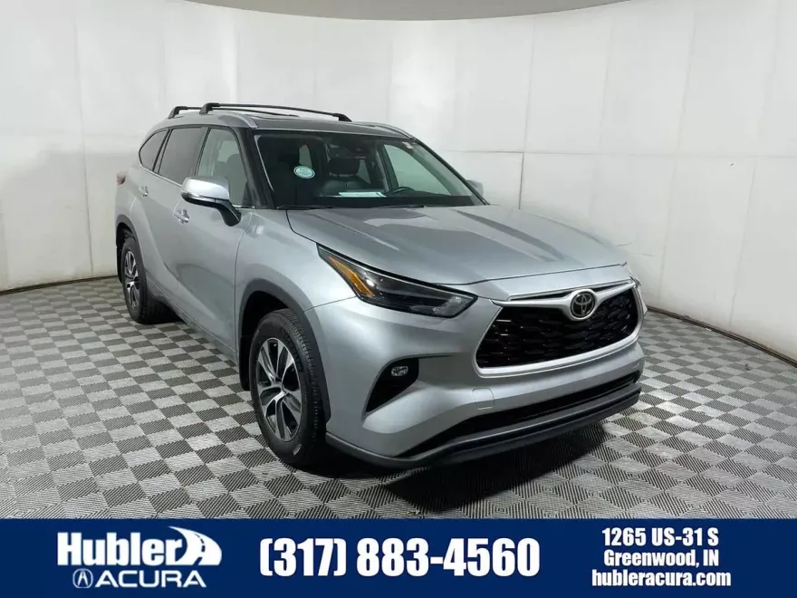 2022 Toyota Highlander XLE photo 1