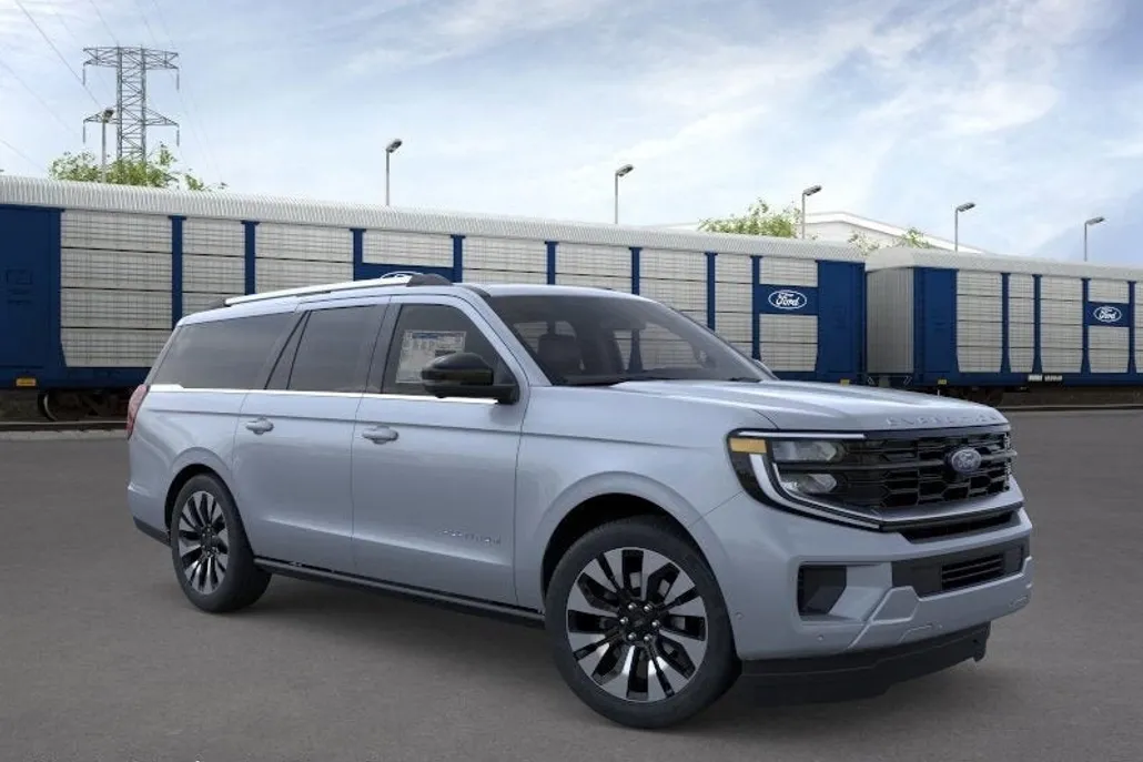 2025 Ford Expedition MAX Platinum photo 1