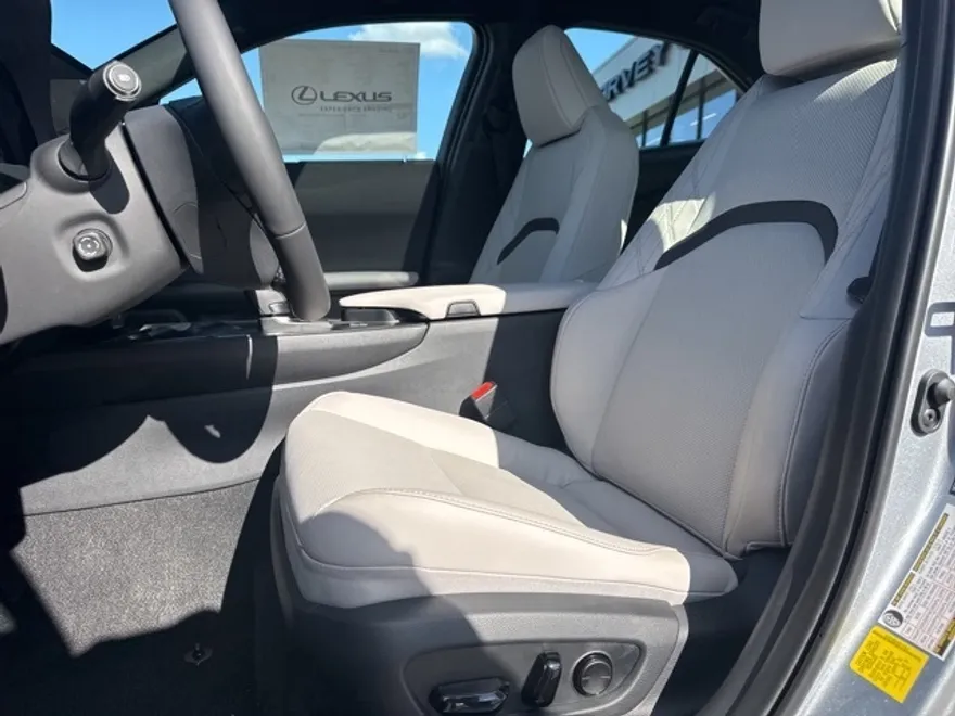 2025 Lexus UX Premium photo 25