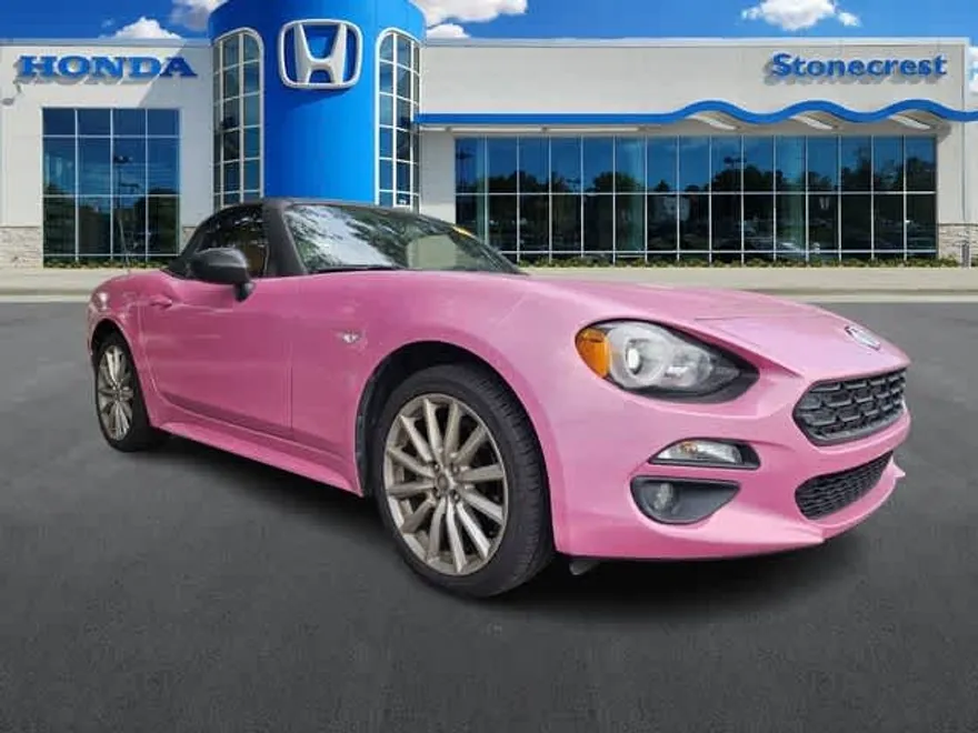 2020 Fiat 124 Spider Lusso photo 1