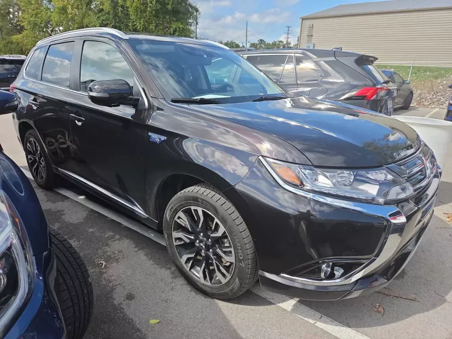 2018 Mitsubishi Outlander PHEV GT photo 1