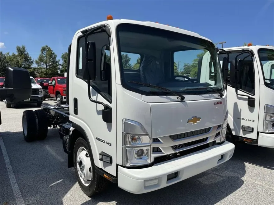 2025 Chevrolet Silverado 4500HD Base photo 1