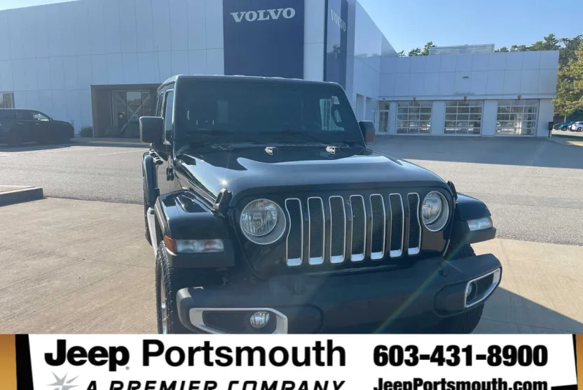 2018 Jeep Wrangler Unlimited Sahara photo 1