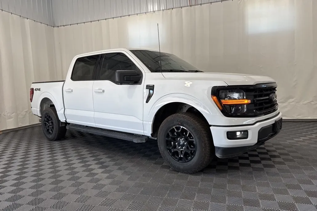 2024 Ford F-150 XLT photo 1
