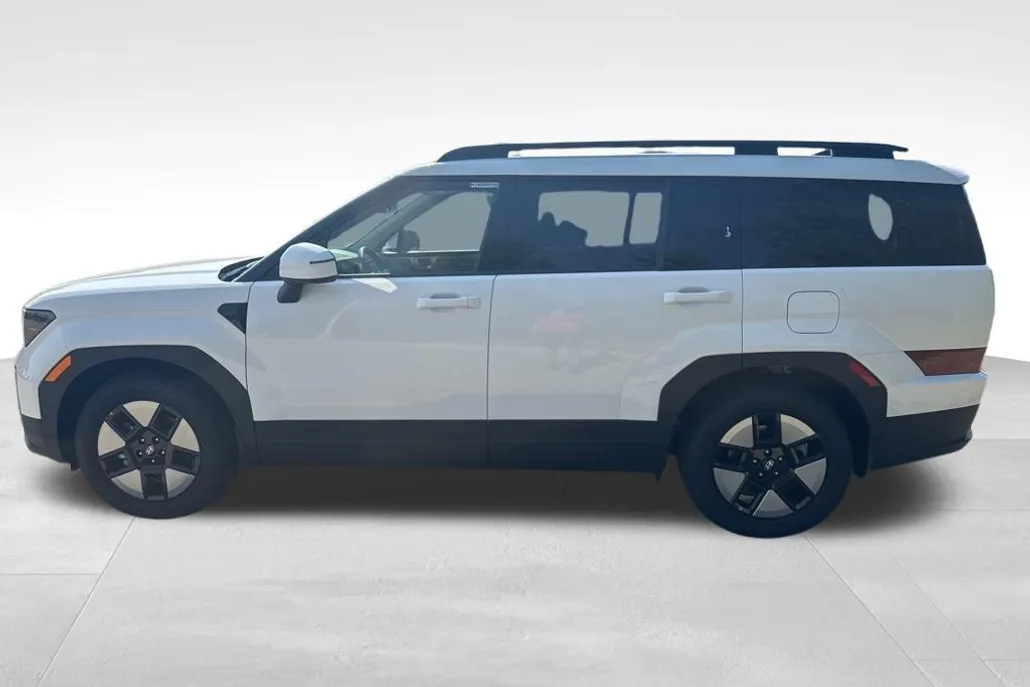 2026 Hyundai Santa Fe SEL photo 1