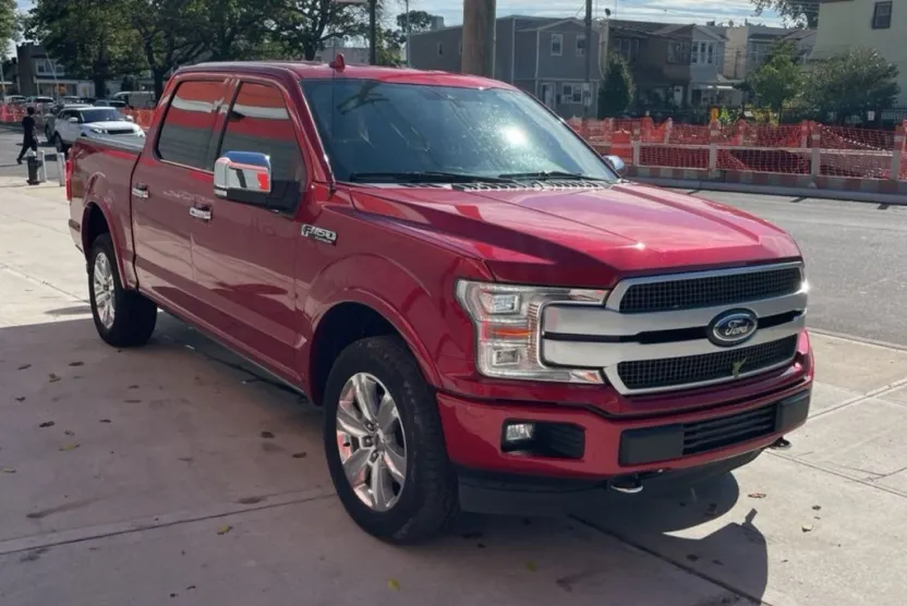 2020 Ford F-150 Platinum photo 1