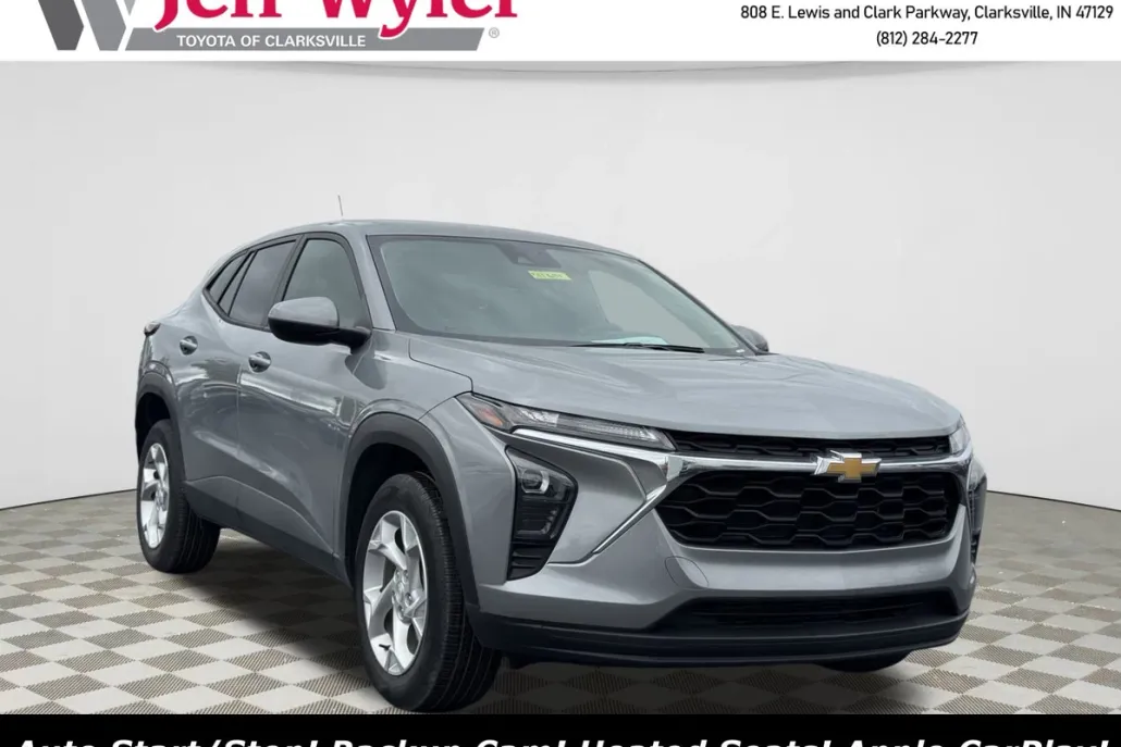 2024 Chevrolet Trax LS photo 1