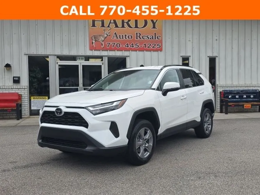 2022 Toyota RAV4 XLE photo 1