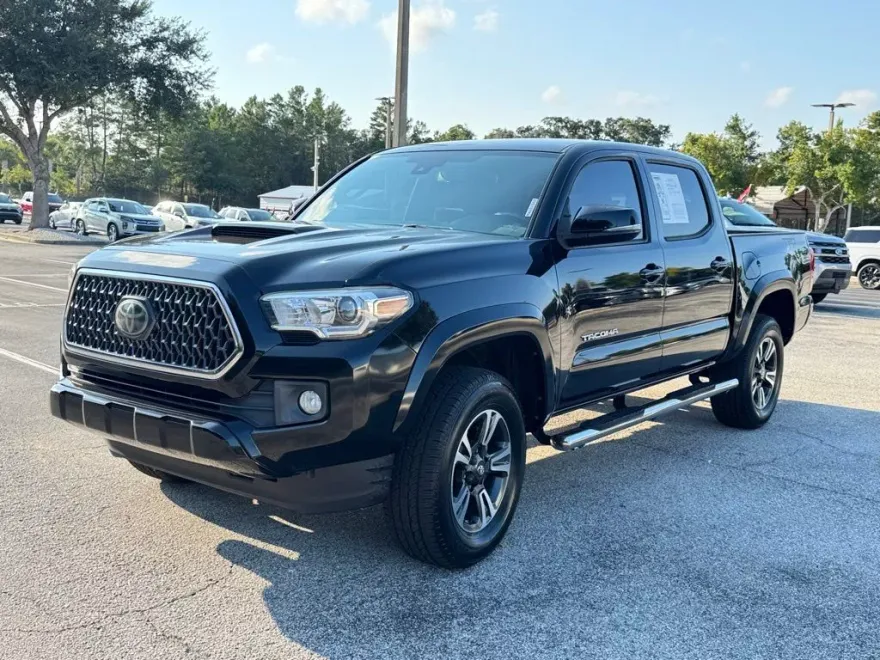 2018 Toyota Tacoma SR5 TRD Sport photo 1
