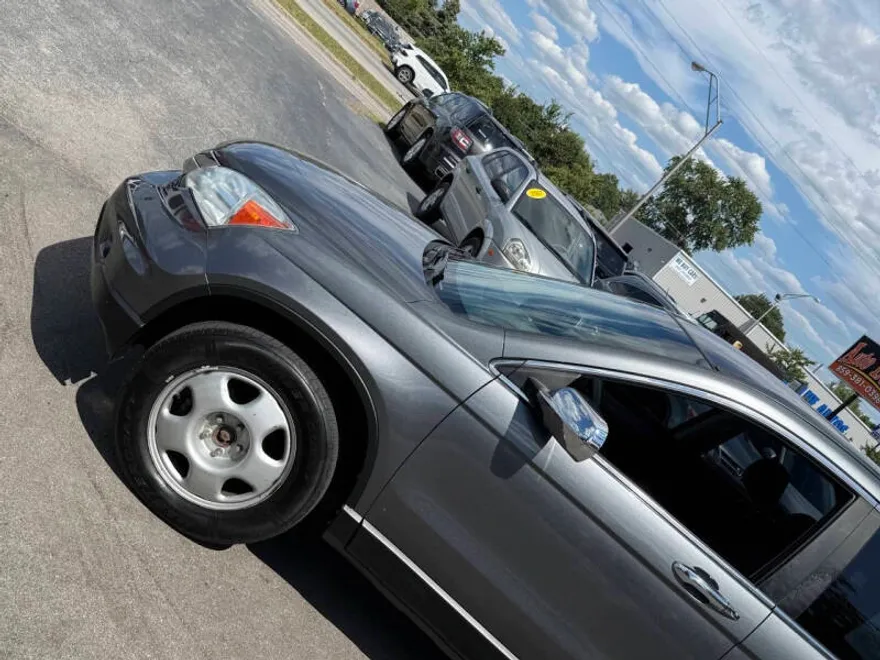 2010 Honda CR-V LX photo 1