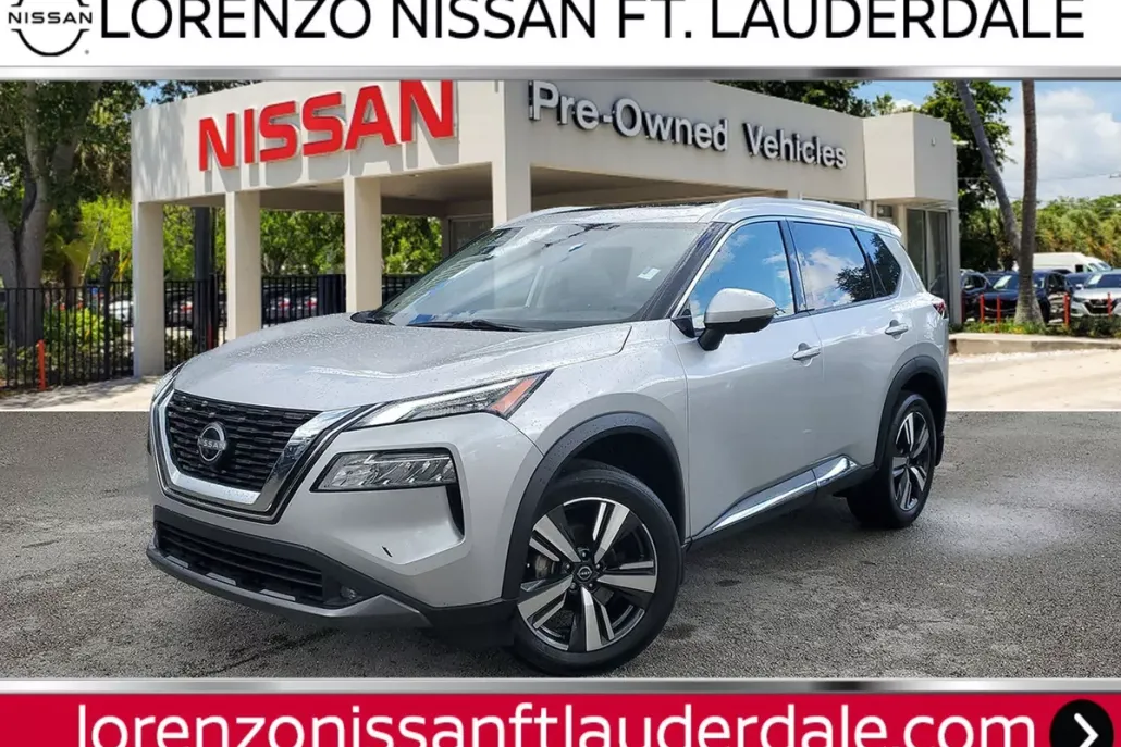 2022 Nissan Rogue SL photo 1