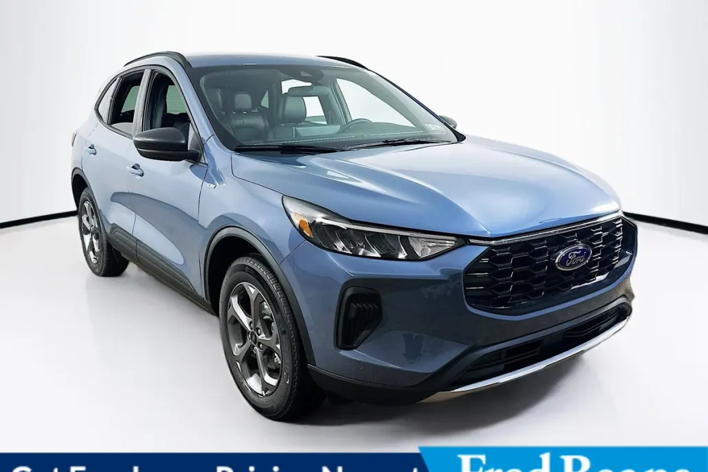 2025 Ford Escape ST-Line photo 1