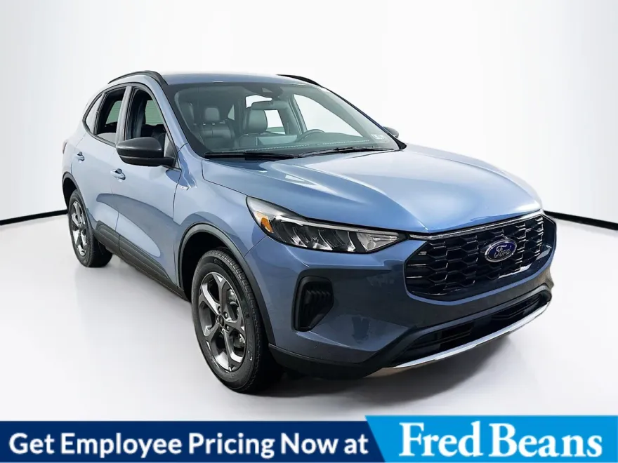 2025 Ford Escape ST-Line photo 1