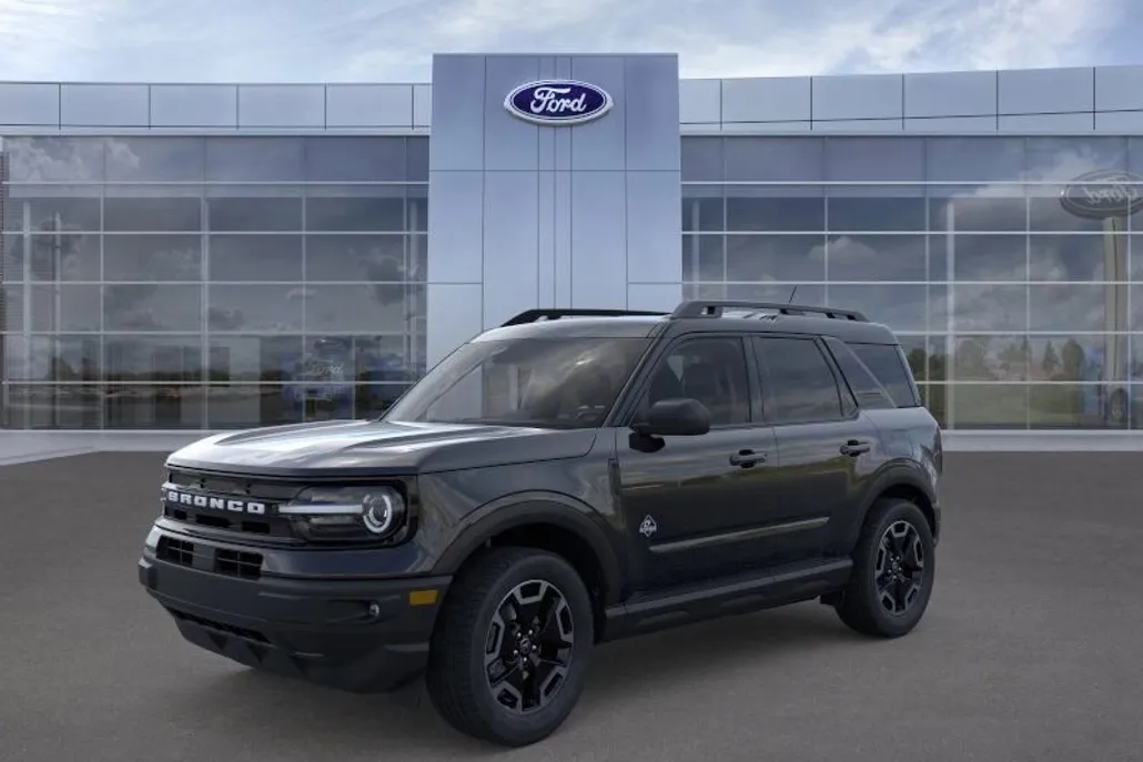 2024 Ford Bronco Sport Outer Banks photo 1