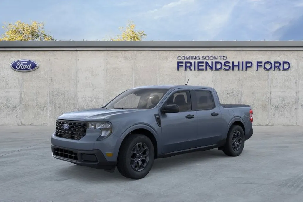 2025 Ford Maverick XLT photo 1