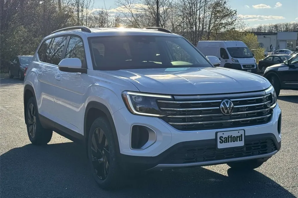 2025 Volkswagen Atlas SE Technology photo 1