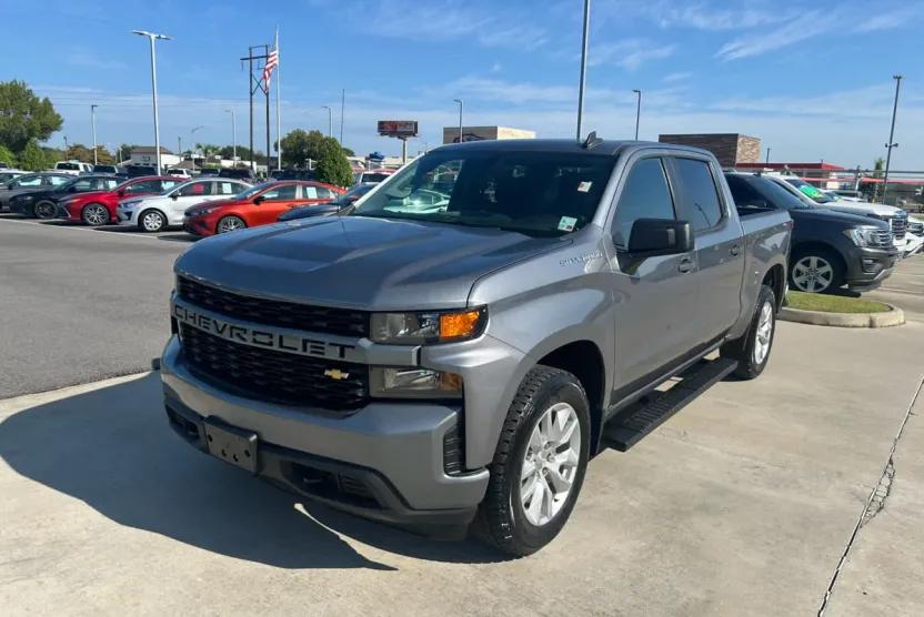 2020 Chevrolet Silverado 1500 Custom photo 1