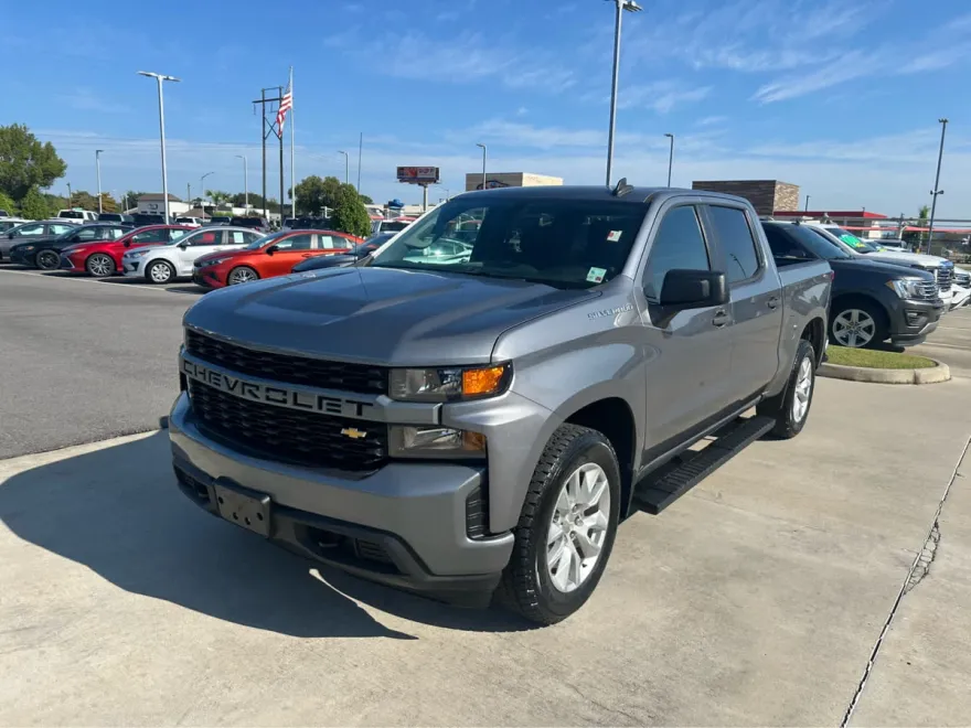 2020 Chevrolet Silverado 1500 Custom photo 1