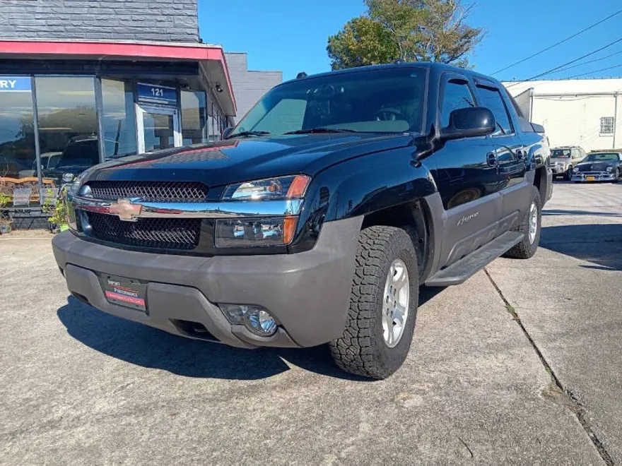 2004 Chevrolet Avalanche photo 1