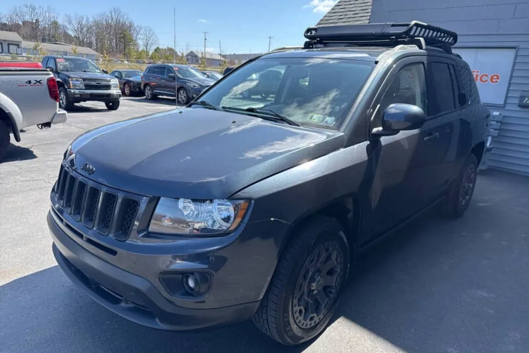 2014 Jeep Compass Latitude photo 1