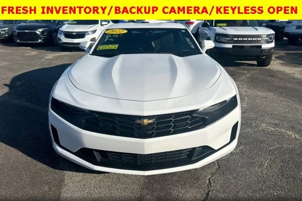 2022 Chevrolet Camaro 1LT photo 1