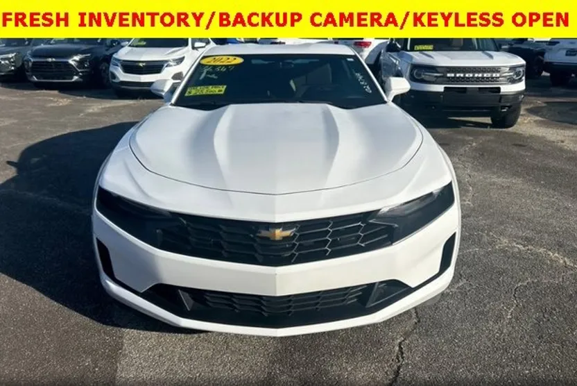 2022 Chevrolet Camaro 1LT photo 1