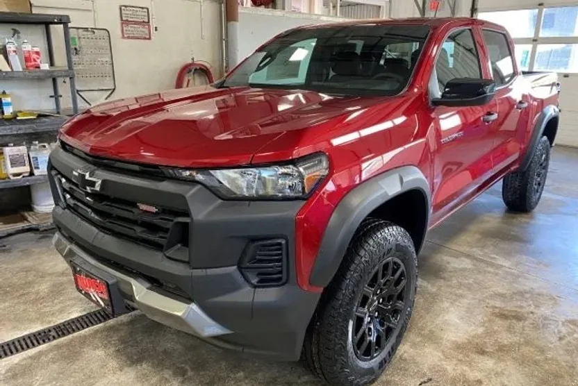 2026 Chevrolet Colorado Trail Boss photo 1
