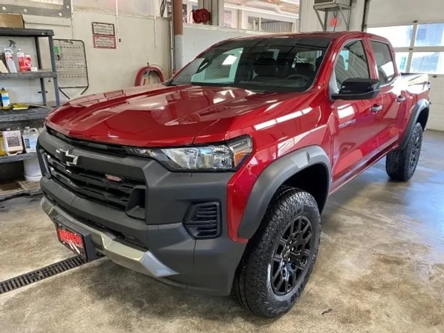 2026 Chevrolet Colorado Trail Boss photo 1