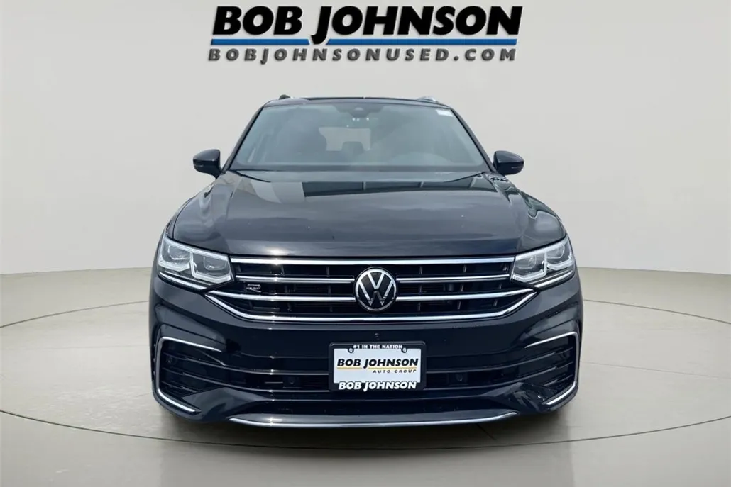 2022 Volkswagen Tiguan SEL Premium R-Line photo 1