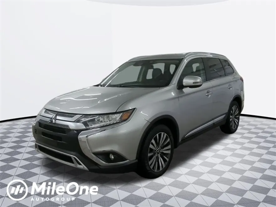 2020 Mitsubishi Outlander SEL photo 1