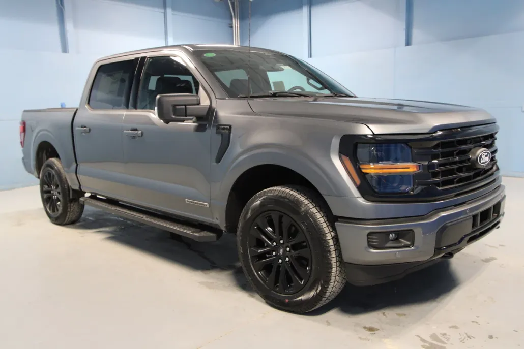2025 Ford F-150 XLT photo 1