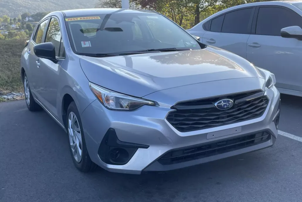 2024 Subaru Impreza Base photo 1
